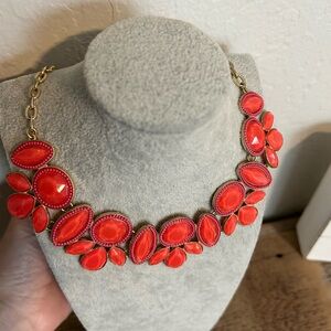 Statement necklace vibrant coral 🪸 gold tone